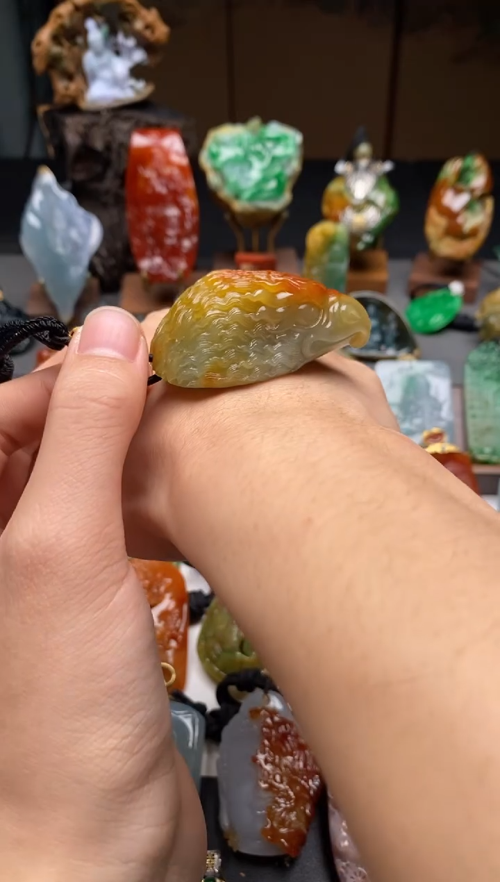 【闪购商品】翡翠颈饰未镶嵌成品