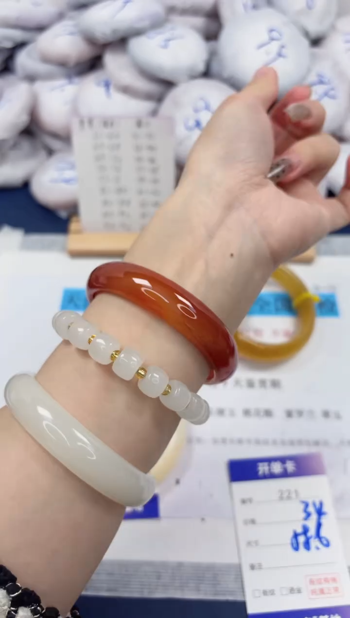 【闪购商品】石英质玉手镯未镶嵌221-玛瑙-圈口58