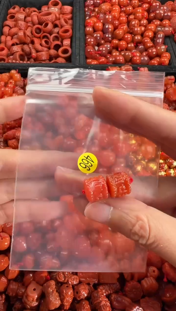 【闪购商品】南红玛瑙颈饰合金1