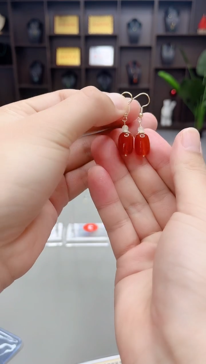 未镶嵌耳饰玛瑙/玉髓1335000