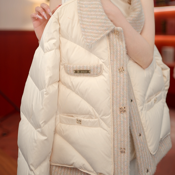 刘七七-2025新款洋气羽绒服 W55Q40106