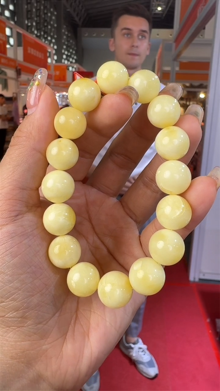 未镶嵌琥珀手链上海国际珠宝展假一罚十