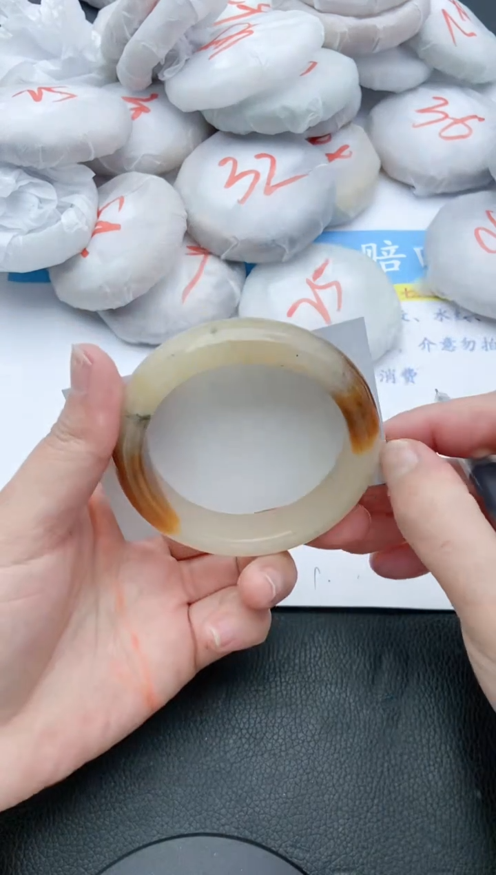 【闪购商品】石英质玉手镯未镶嵌172+54/55