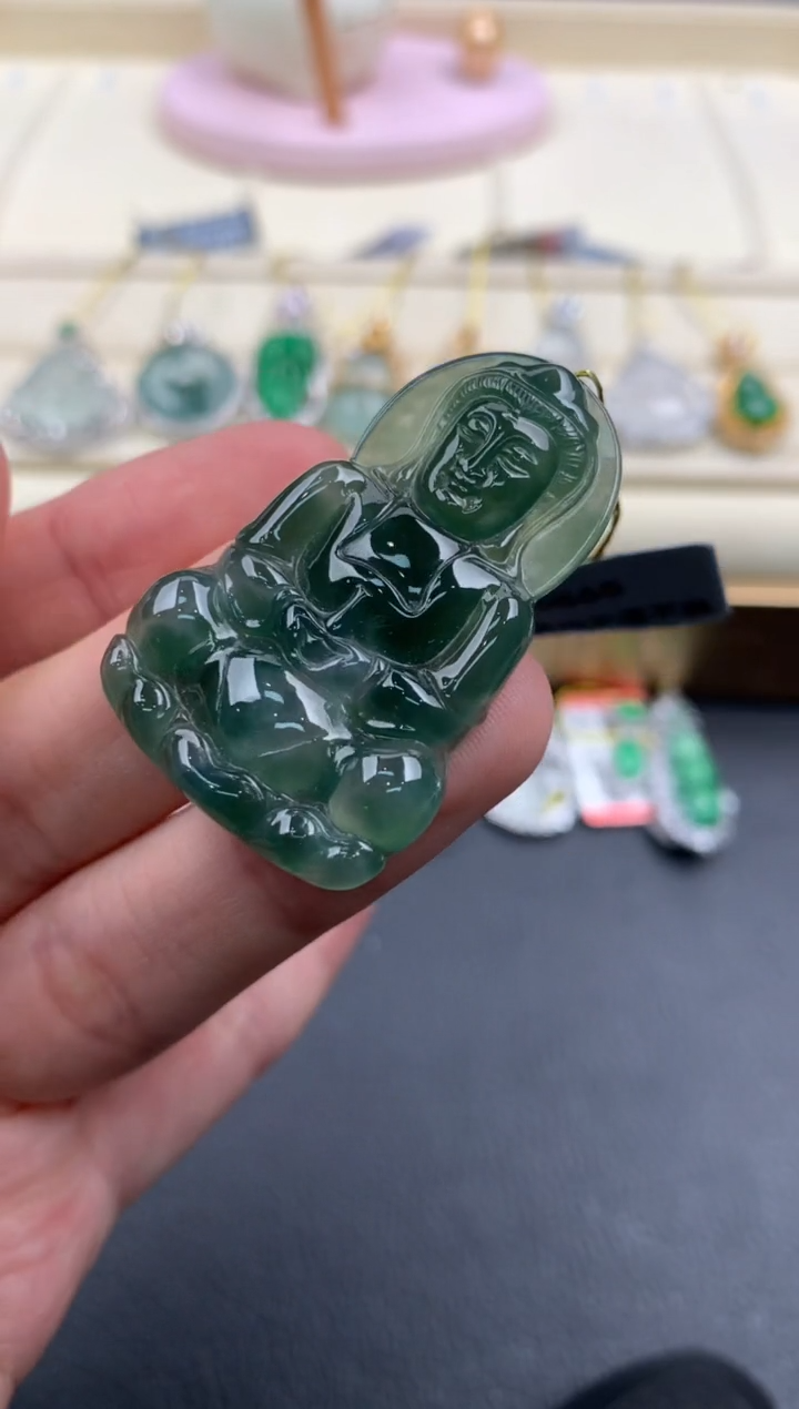 【闪购商品】翡翠颈饰18K金镶嵌A844