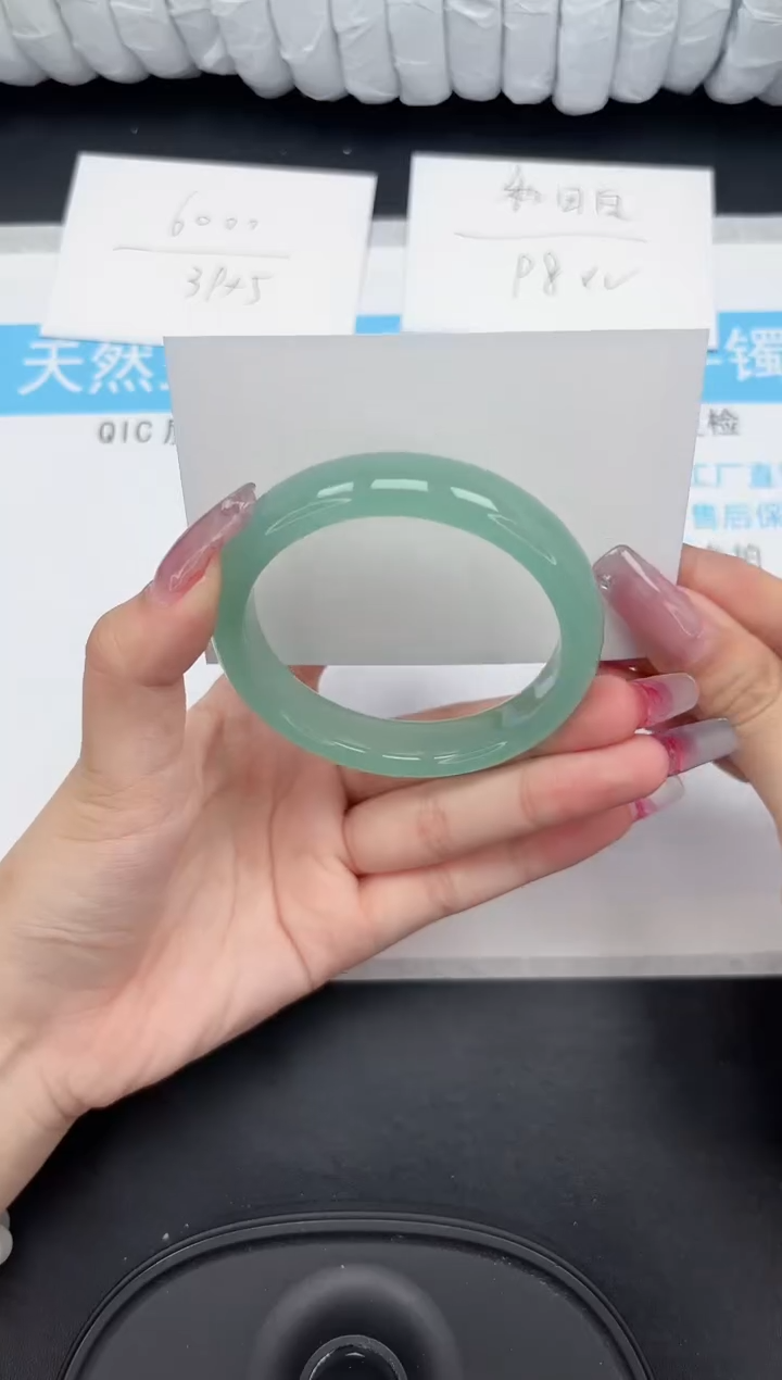 【闪购商品】石英质玉手镯未镶嵌97-53.5