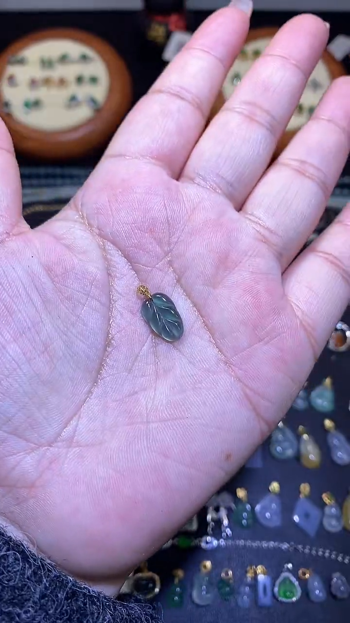【闪购商品】翡翠吊坠(不含链)18K金镶嵌1