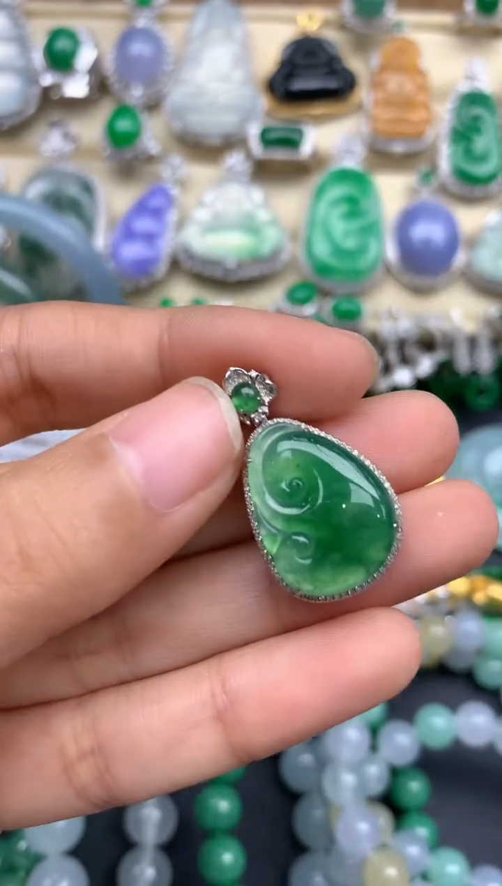 【闪购商品】翡翠颈饰18K金镶嵌228-中国好珍宝