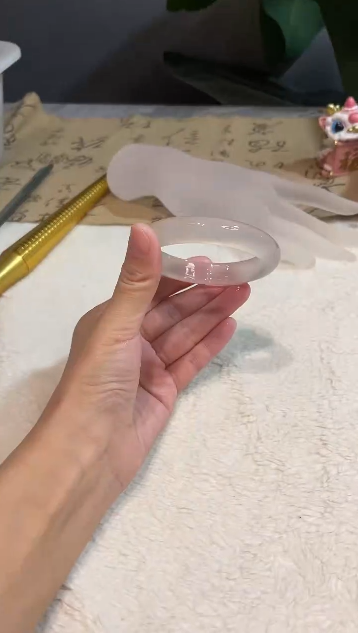 手镯玛瑙/玉髓未镶嵌56.9鉴赏期48小时