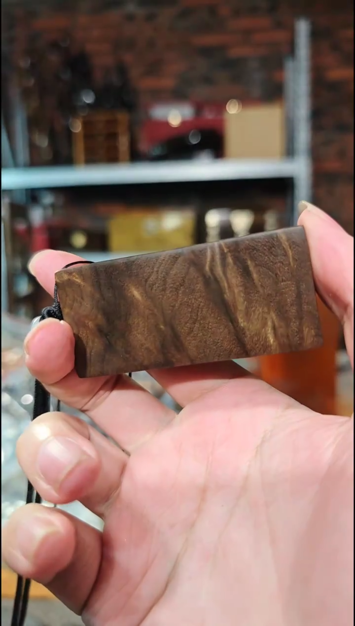 金丝楠无事牌脖挂