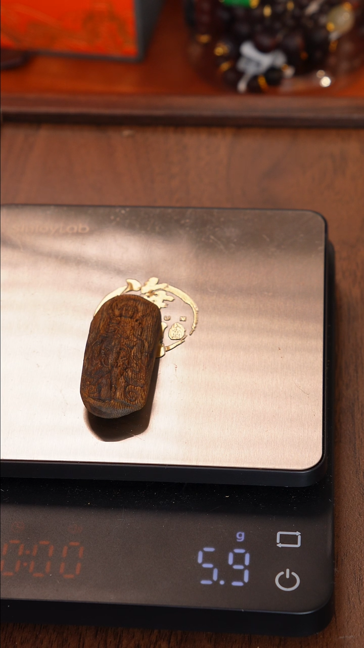 沉香吊坠用****5海南莺歌绿奇楠文殊菩萨雕刻牌吊坠