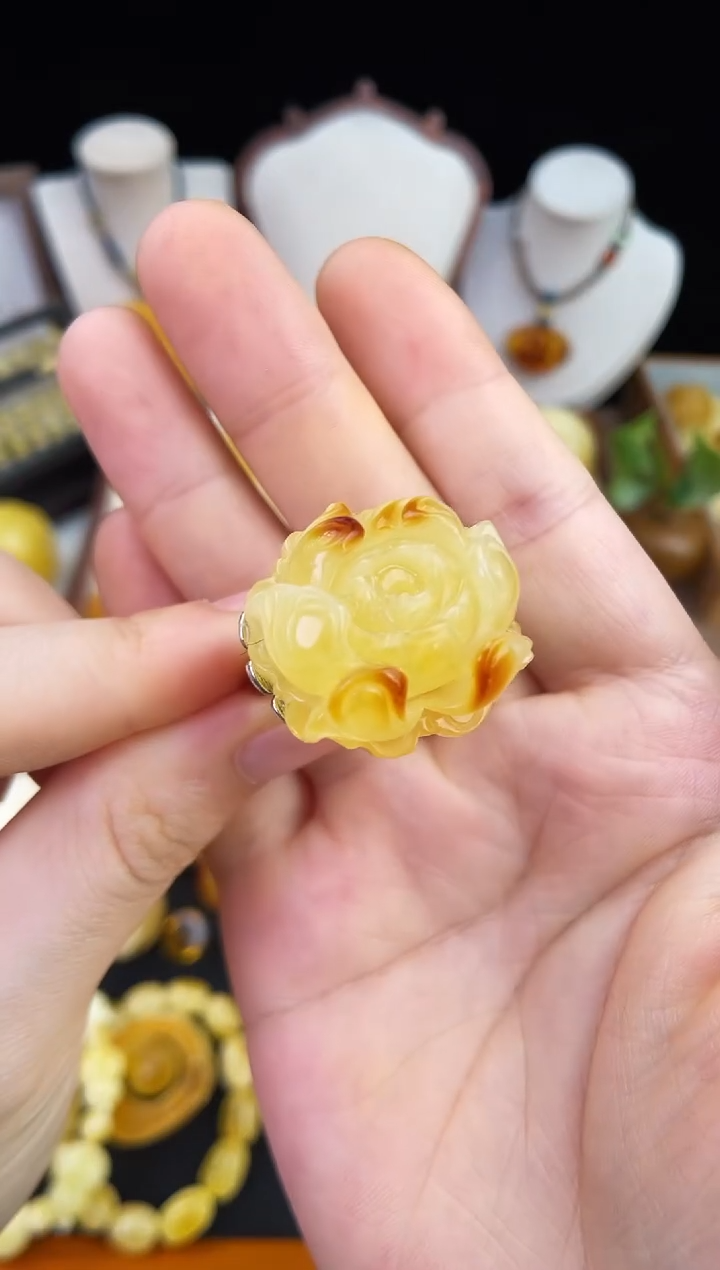 琥珀未镶嵌珠宝奇石柒月