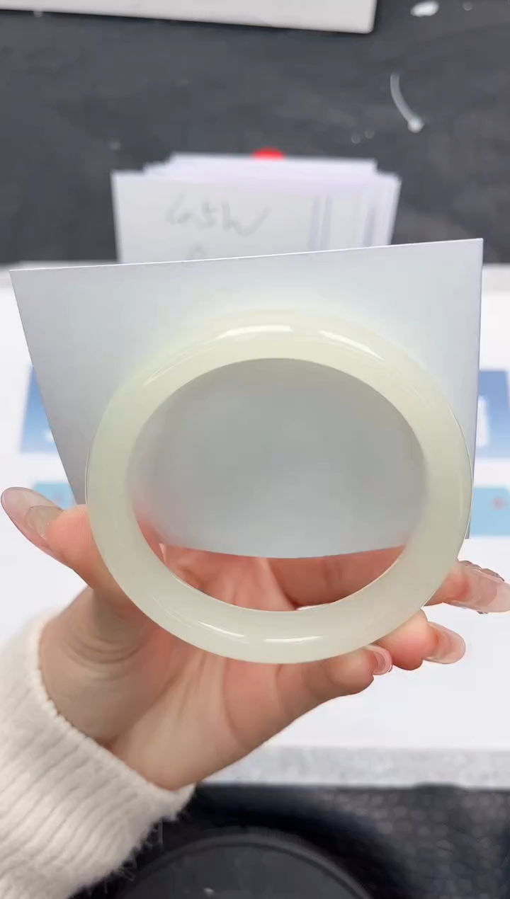 【闪购商品】石英质玉手镯未镶嵌H325-58