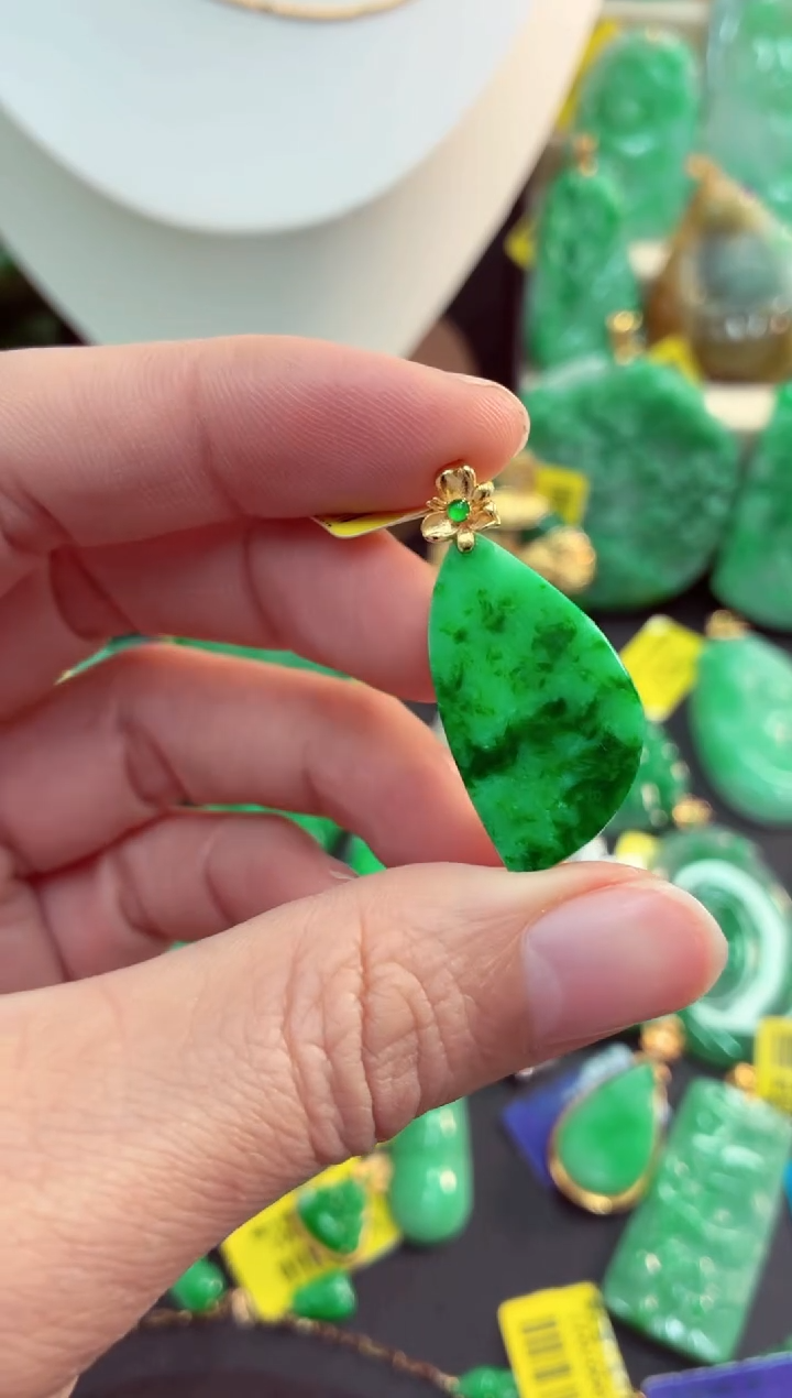吊坠(不含链)18K金镶嵌翡翠天然缅甸翡翠A货