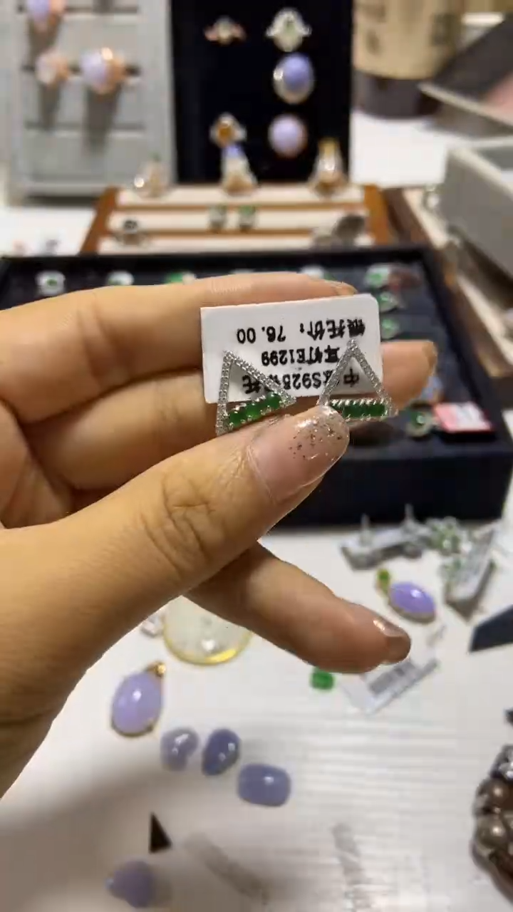 【闪购商品】翡翠戒指银S925镶嵌缅甸天然A翡翠耳钉