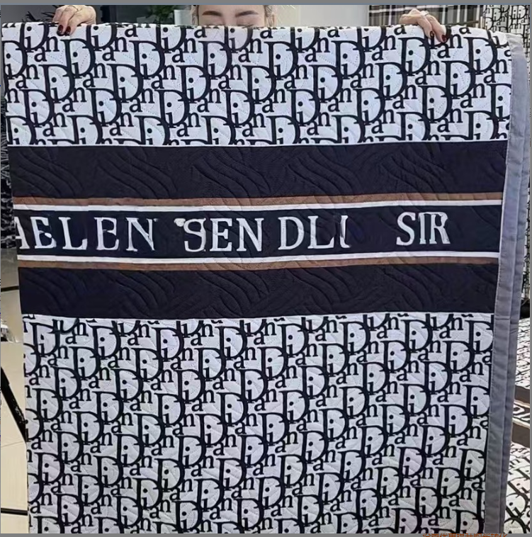 百搭款字母格床盖