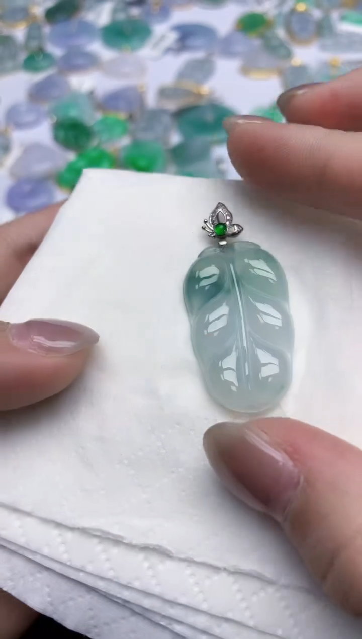 【闪购商品】翡翠颈饰18K金镶嵌天然翡翠A货