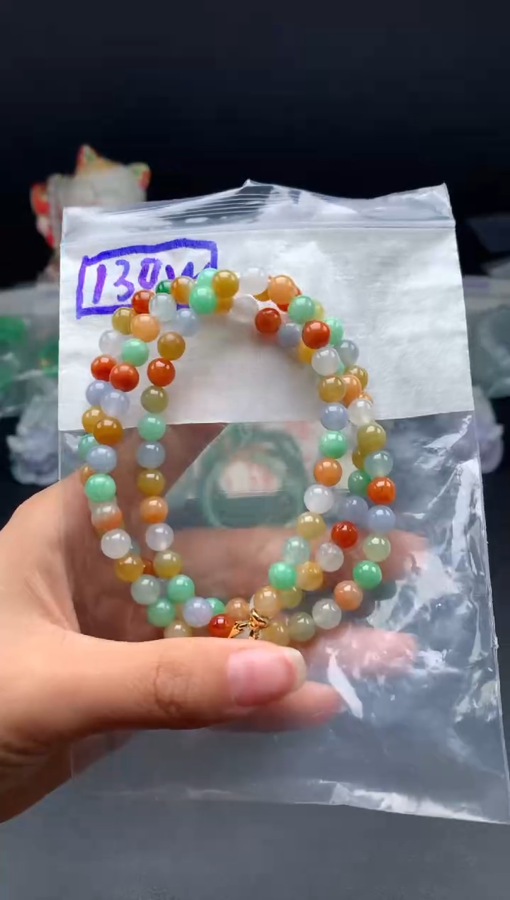 未镶嵌挂件翡翠40  卡6.7