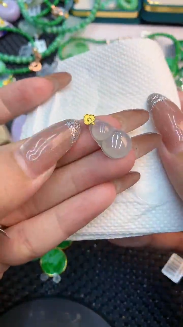 颈饰未镶嵌翡翠1