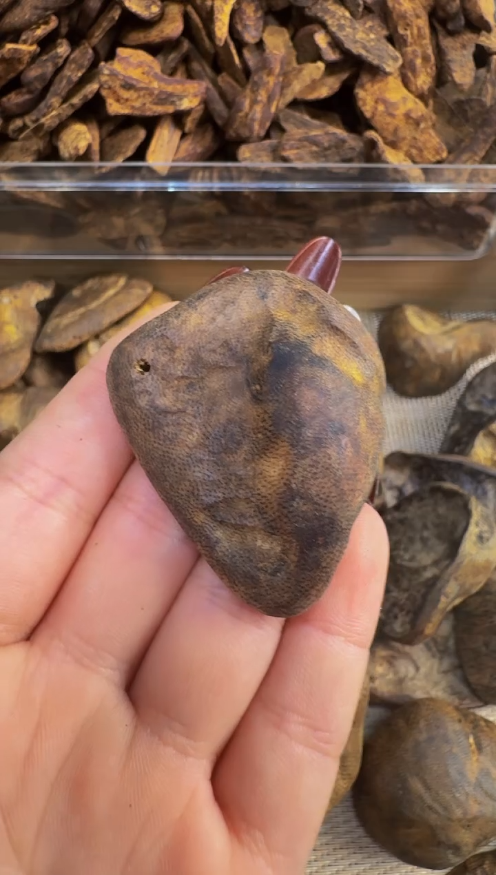 【闪购商品】沉香吊坠海南高山包头