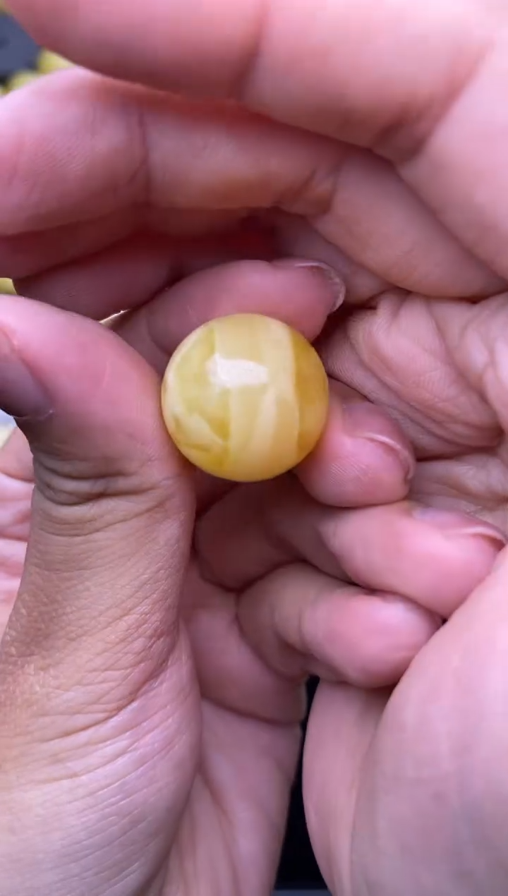 裸石琥珀未镶嵌大小姐珠宝79