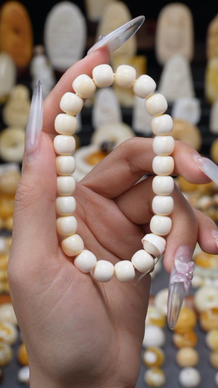 【闪购商品】琥珀裸石未镶嵌56655855