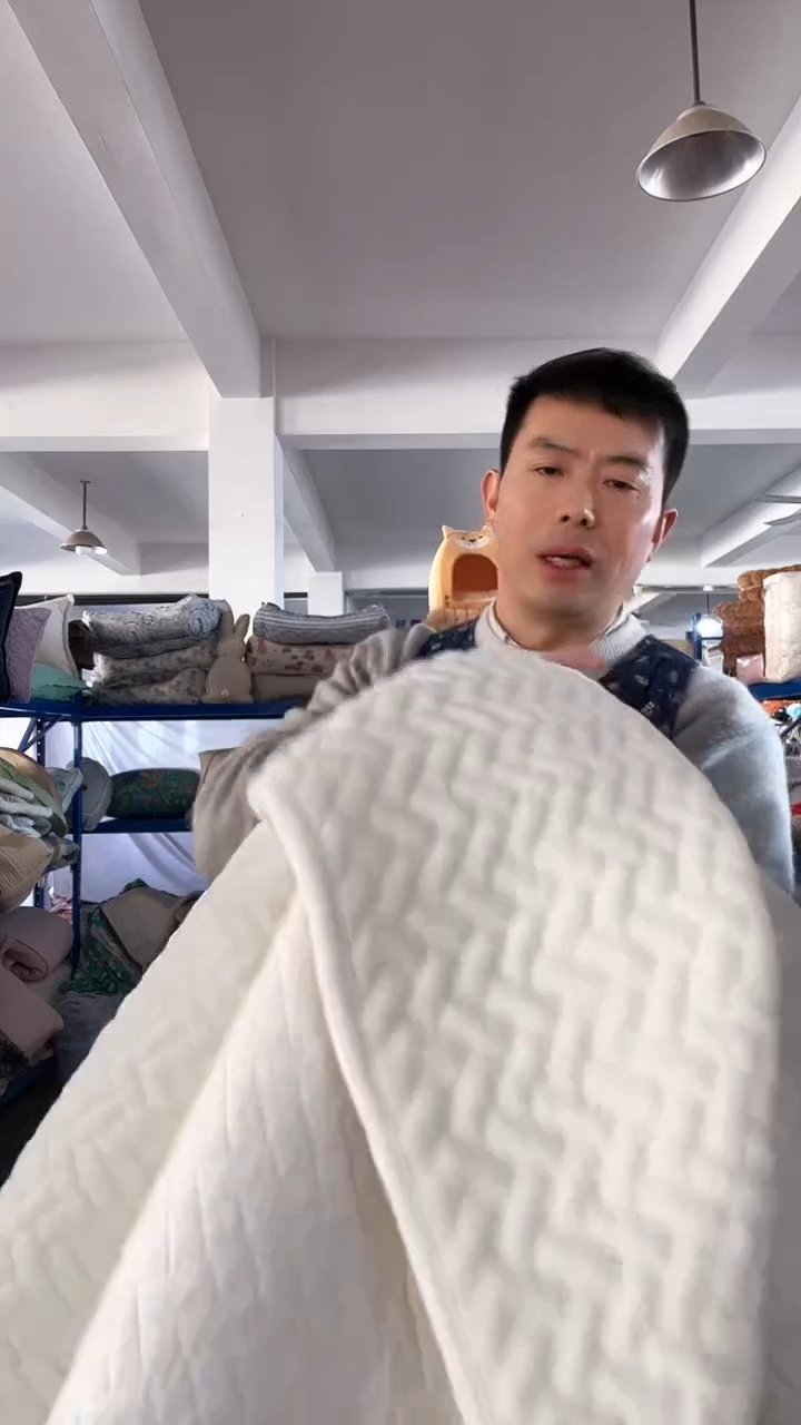 棉棉A12白色床垫绒