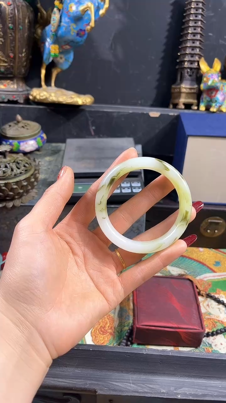 【闪购商品】和田玉手镯未镶嵌【闪购商品】好看的和田玉手镯ff