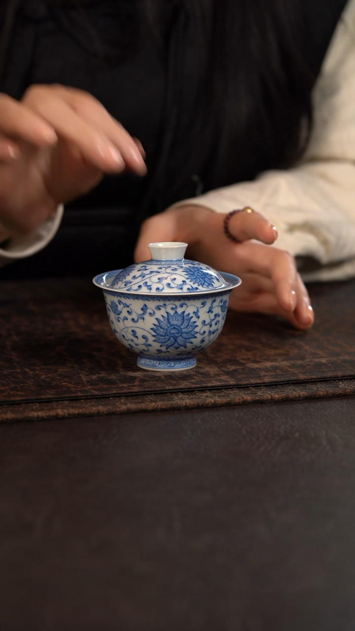 【闪购商品】杯聚澜堂点工缠枝莲二才盖碗