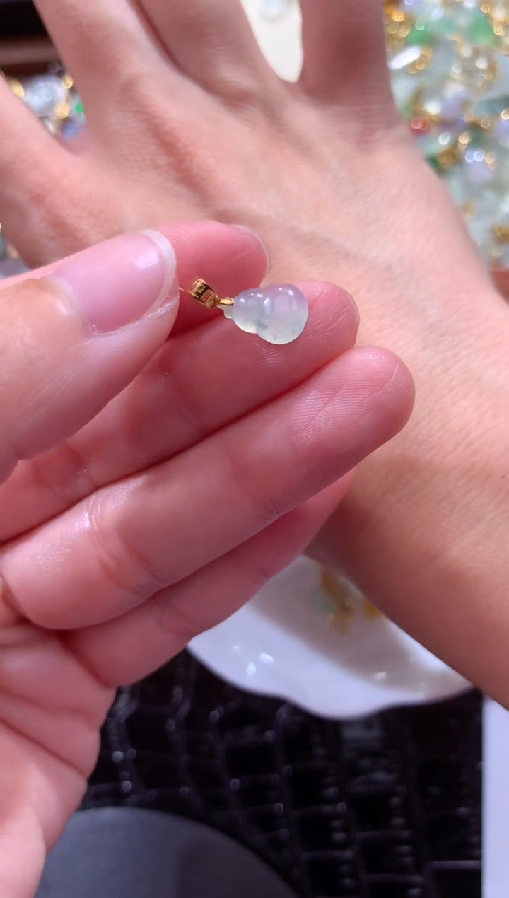 颈饰18K金镶嵌翡翠翡翠