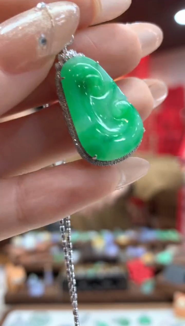 【闪购商品】翡翠吊坠(不含链)18K金镶嵌如意