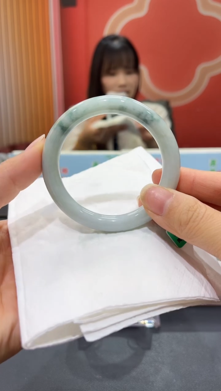 【闪购商品】翡翠手镯未镶嵌00008022