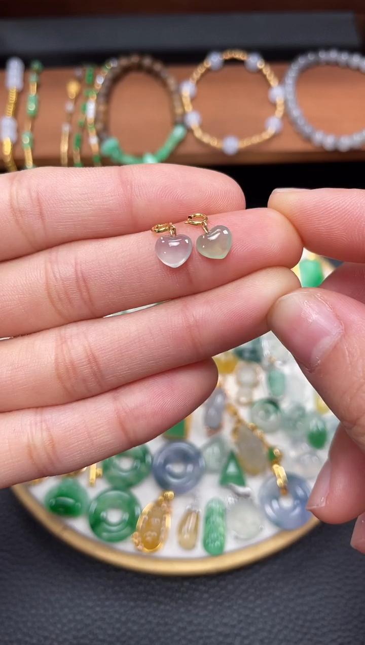 【闪购商品】翡翠吊坠(不含链)18K金镶嵌2个   JK618