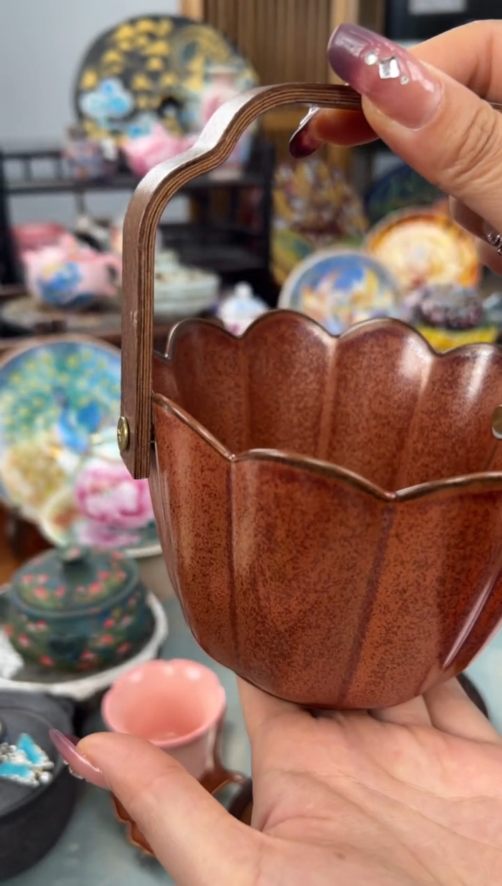 【闪购商品】红金釉花口提梁水果篮