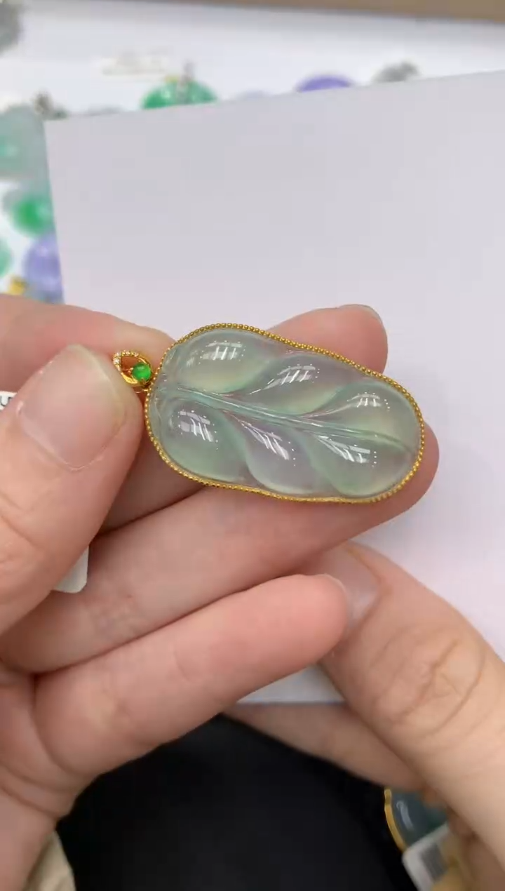 【闪购商品】翡翠颈饰18K金镶嵌11111111111