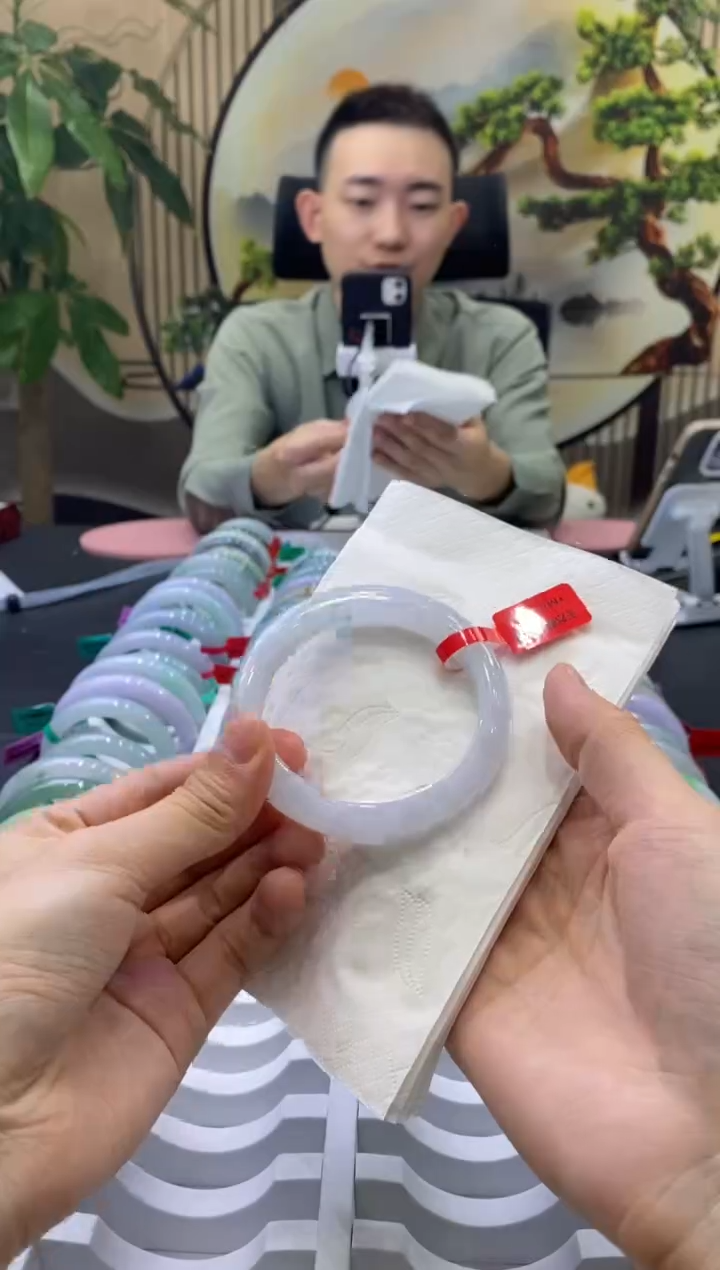 未镶嵌手镯翡翠3703