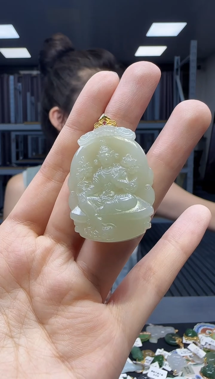 和田玉18K金镶嵌挂件1