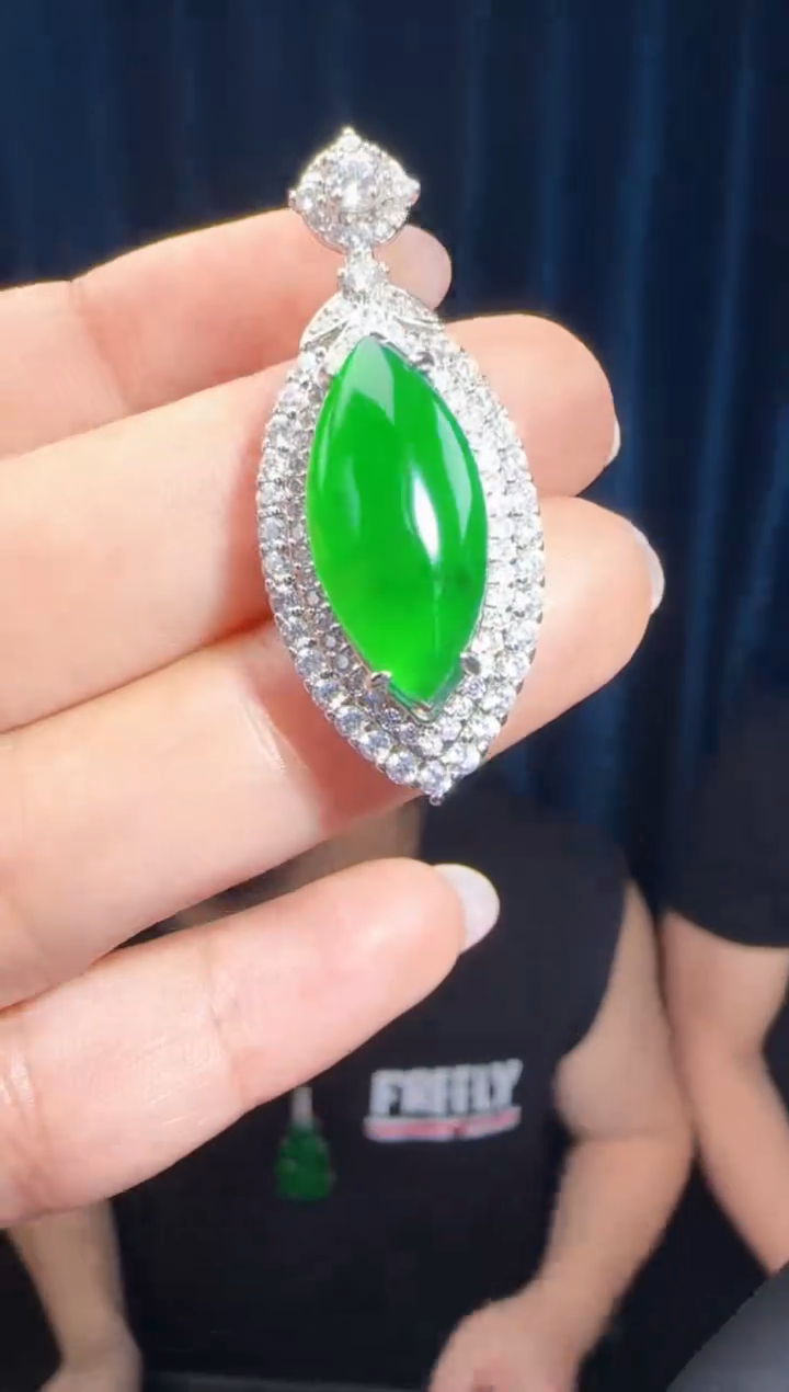 未镶嵌定制翡翠翡翠吊坠53