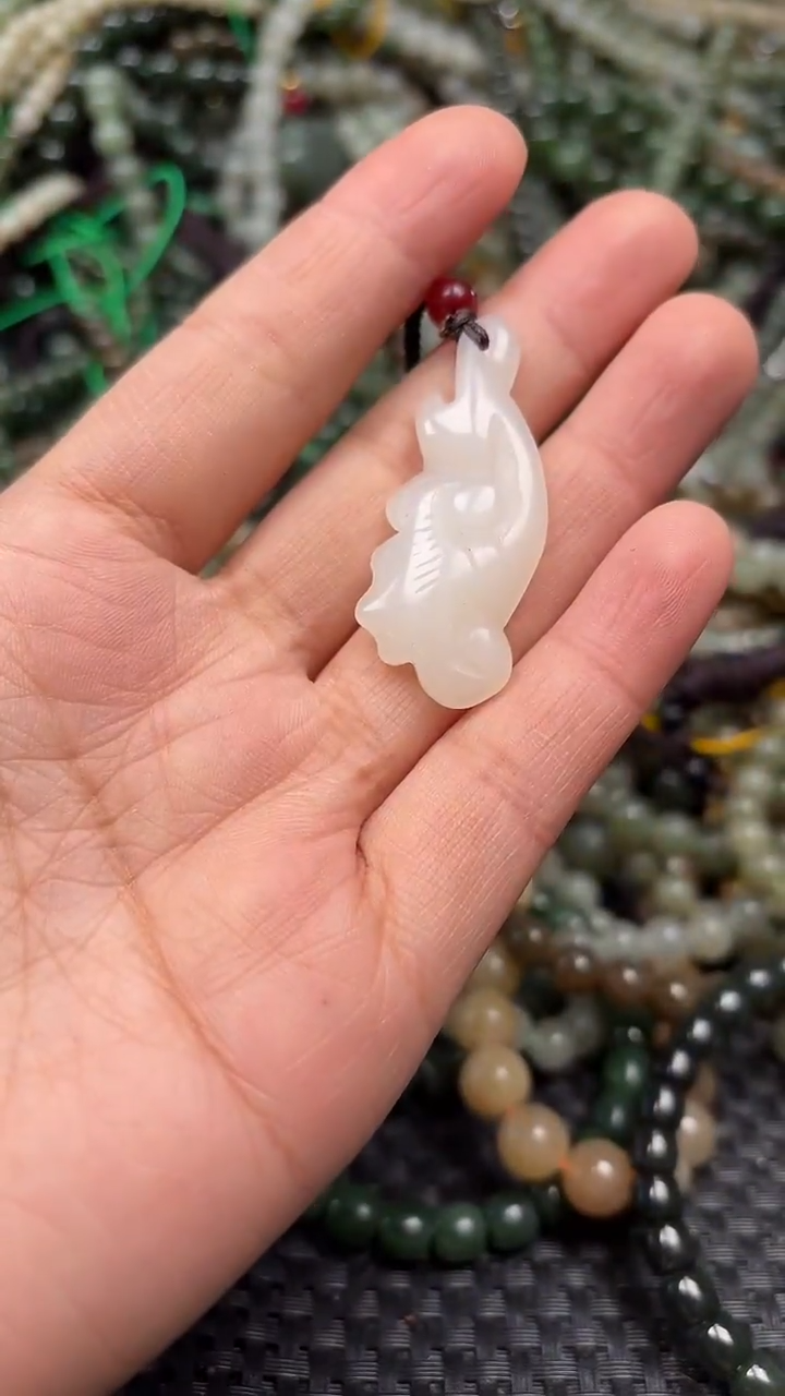 颈饰未镶嵌和田玉1