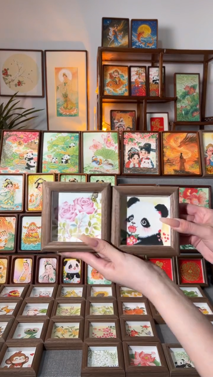 【闪购商品】国画小玫瑰 闻花熊猫 一组11