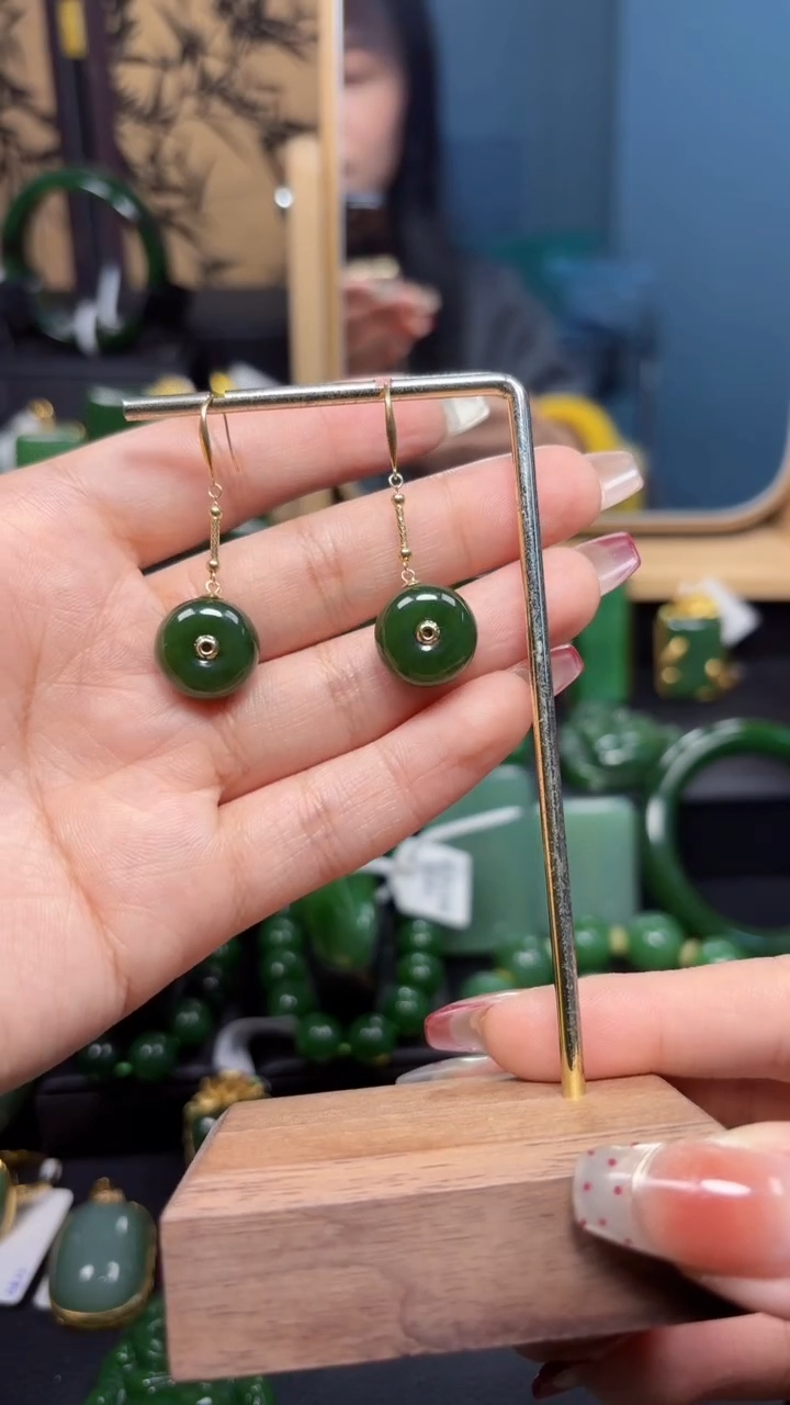 【闪购商品】和田玉（碧玉）吊坠(不含链)18K金镶嵌1