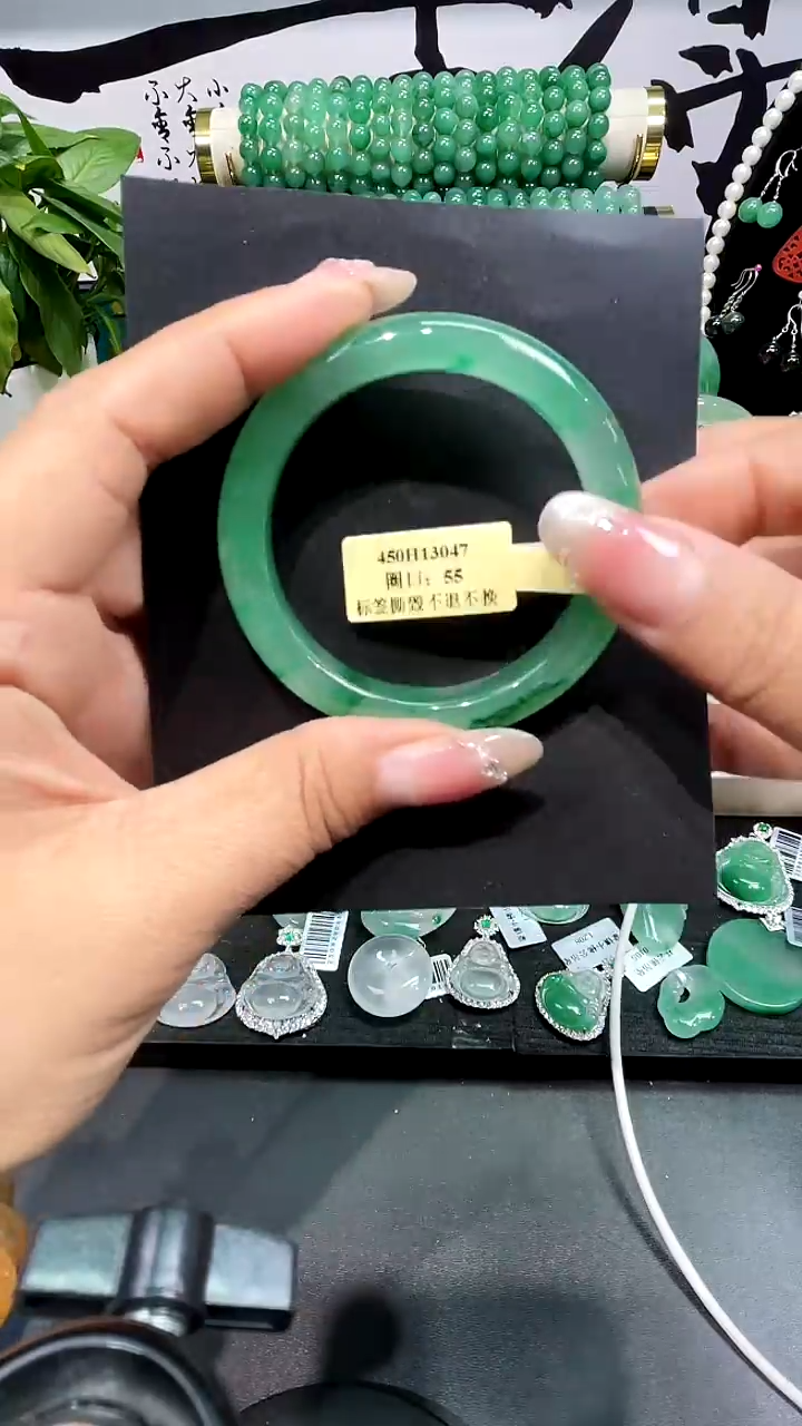未镶嵌手镯石英质玉（非洲翠）@*暖手镯