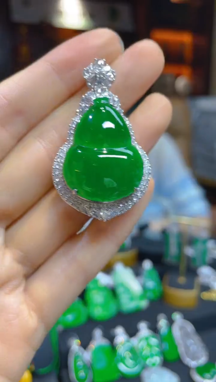 【闪购商品】翡翠颈饰18K金镶嵌119463葫芦（分四单）总18.8w