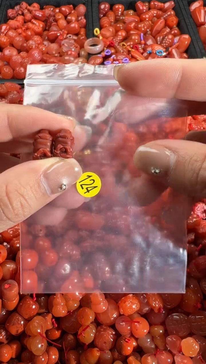 【闪购商品】南红玛瑙颈饰未镶嵌1