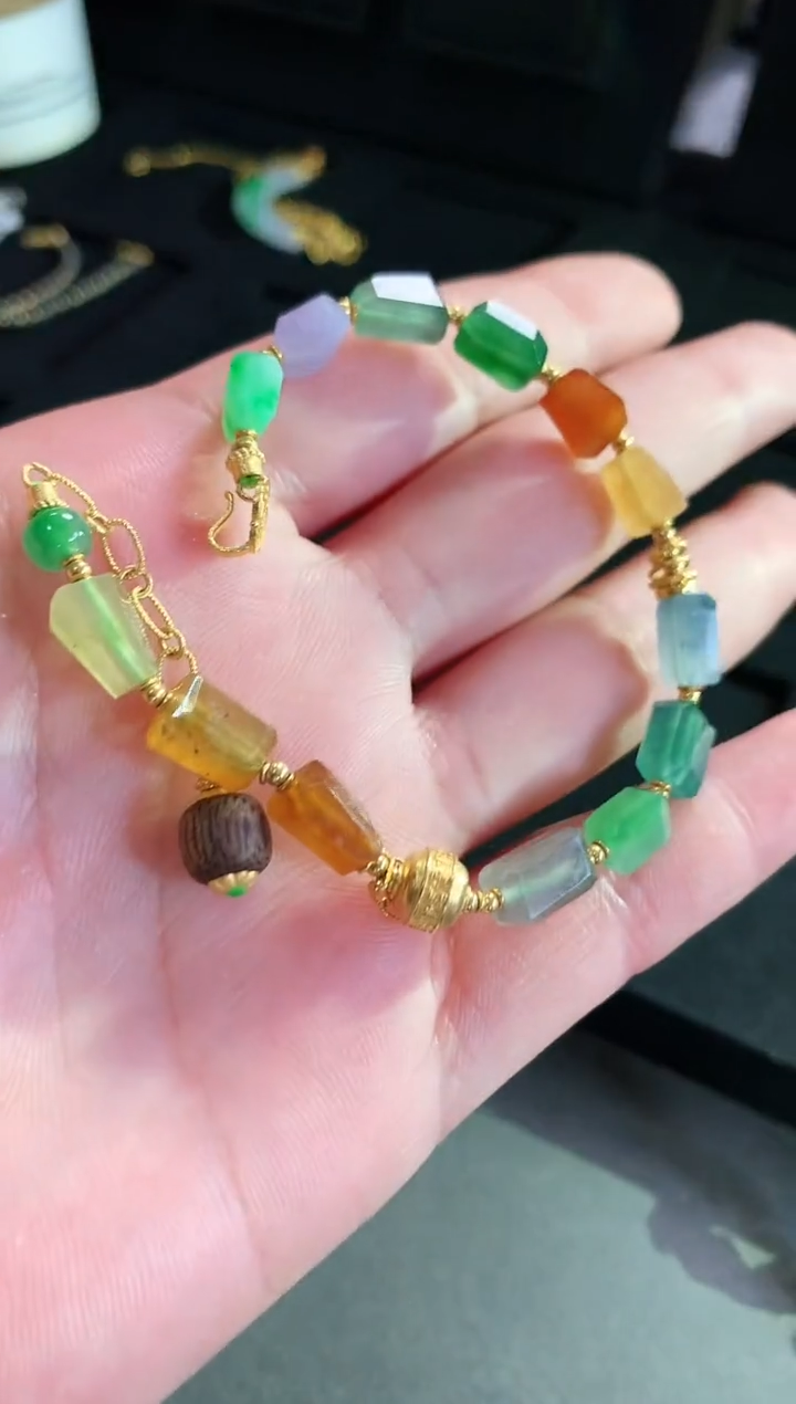 18K金镶嵌翡翠手链手链