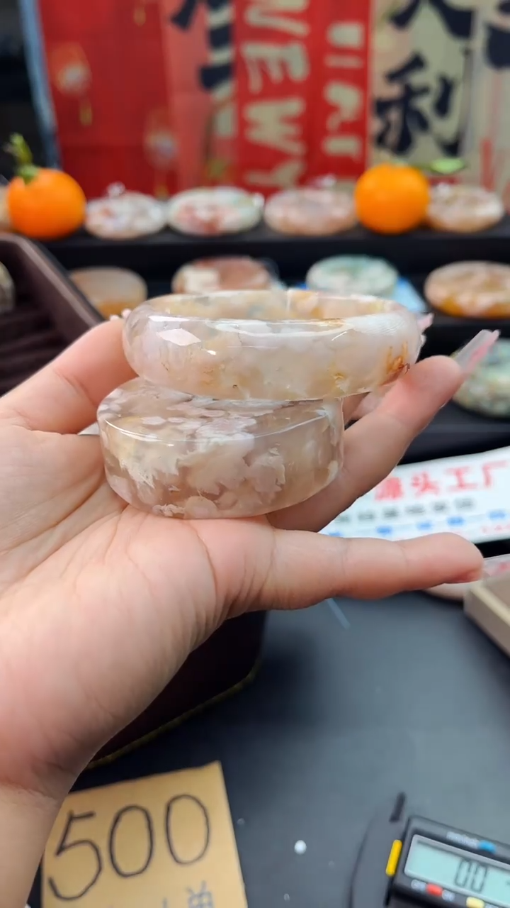 【闪购商品】石英质玉手镯未镶嵌赠送镯心（60圈口）