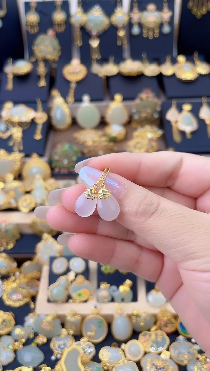 颈饰银S925镀金镶嵌和田玉小水滴耳坠