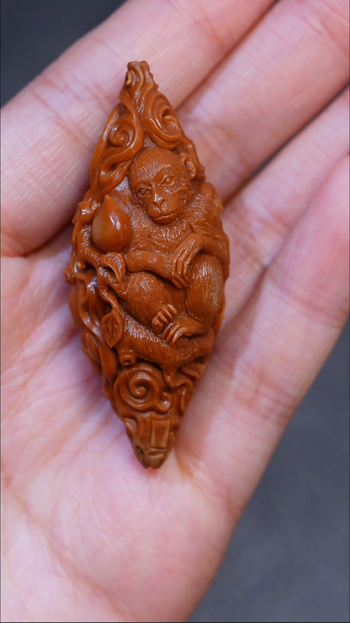 【闪购商品】橄榄核吊坠宋水官生肖猴大日如来