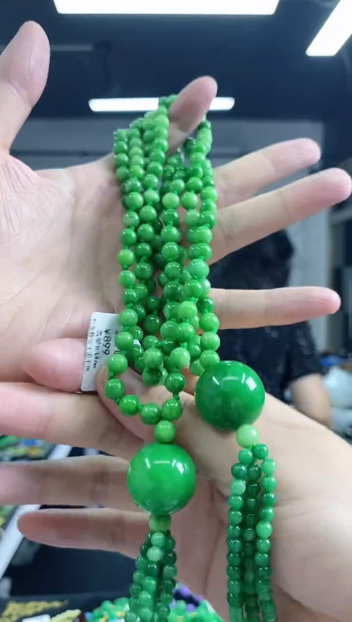 翡翠未镶嵌颈饰闪购链接未镶嵌多样性发其一，颜色微差