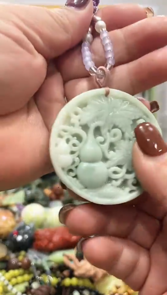 未镶嵌岫玉挂件 