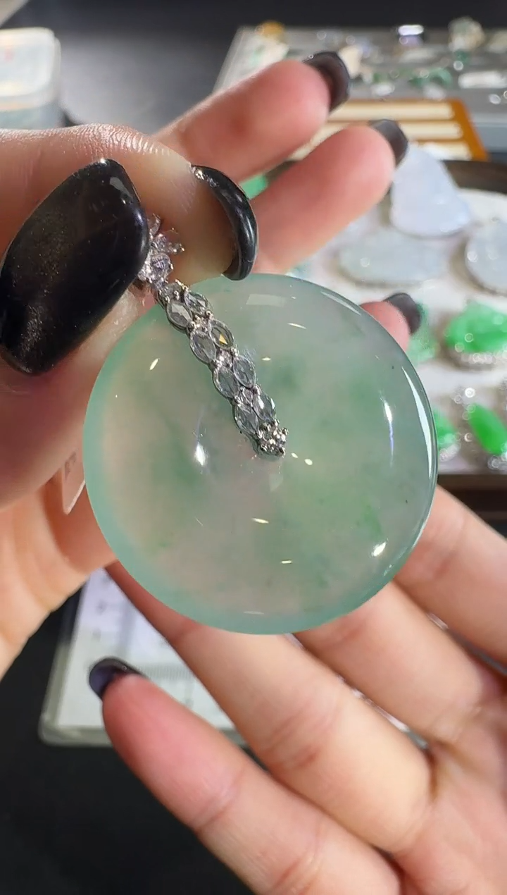 吊坠(不含链)18K金镶嵌翡翠【源头工厂】钻石镶嵌